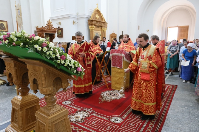 35-Малая вечерня с акафистом прп. Евфросинии.JPG